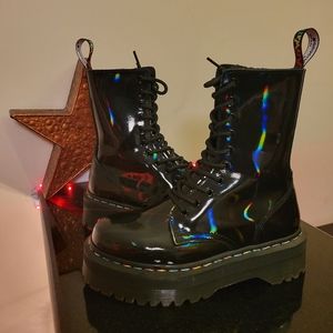 Dr. Martens JADON HI RAINBOW PATENT PLATFORM BOOTS